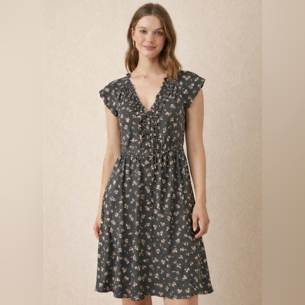 American Eagle Outfitters Floral Dress